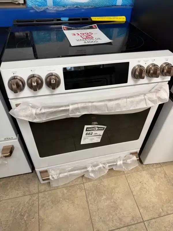 Café Electric Range 30”, 5.7 cu.ft., True Convection, 5 Burners, White - CCES700P4MW2 - Image 4
