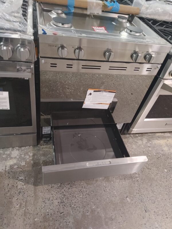 Cuisinière intelligente au gaz Haier 30’’, 5,7 pi.cu, Convection, Stainless - QCGSS740RNSS – Image 7