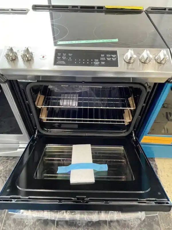 Cuisinière électrique encastrée GE 30'', Convection, Acier inoxydable - JCS840SMSS – Image 2