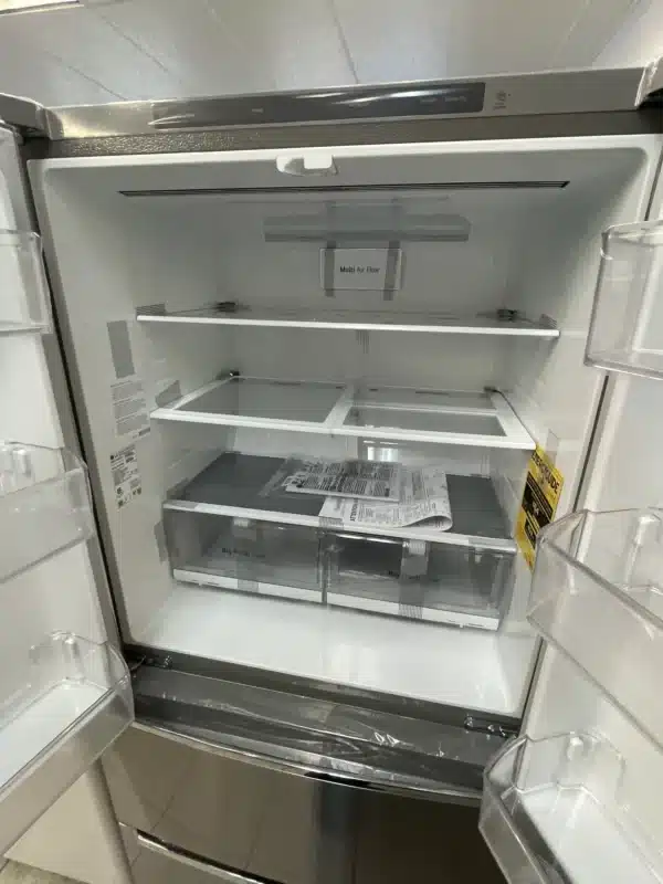 LG 33'' Counter-Depth French Door Refrigerator 18.3 cu.ft with Bottom Freezer and Water Dispenser - LRMNC1803S - Image 5