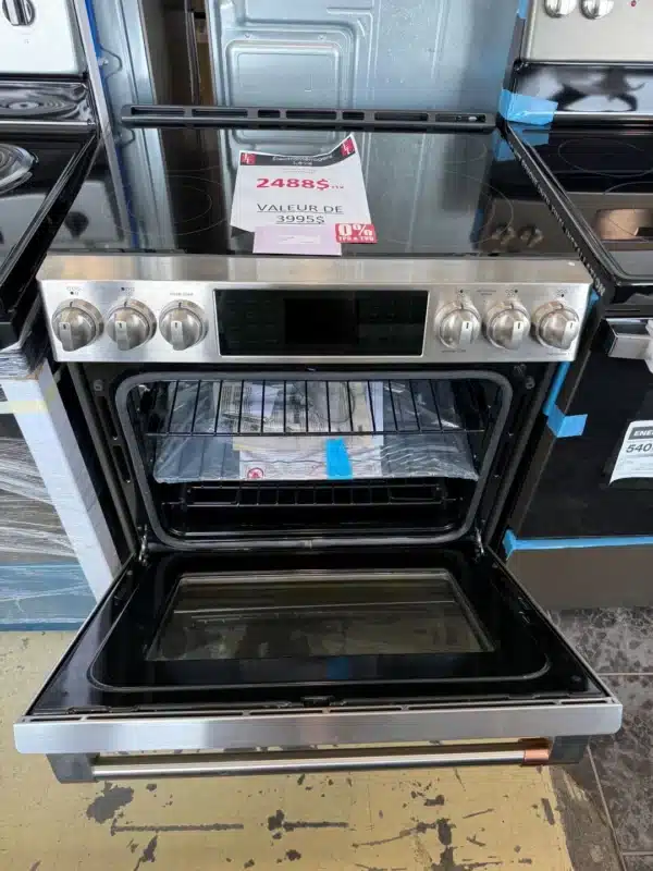 Café Electric Range 30”, 5.7 cu.ft., True Convection, 5 Burners, Stainless Steel - CCES700P2MS1 - Image 4