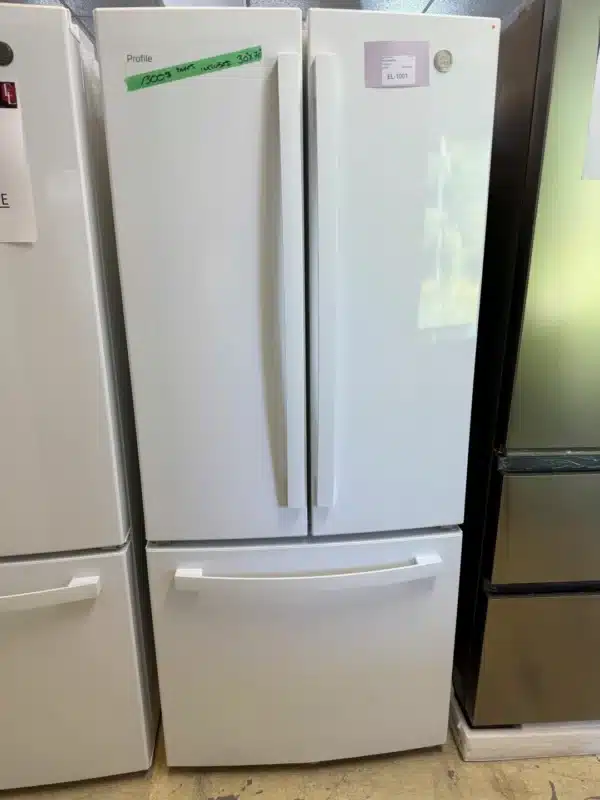 Réfrigérateur GE 30’’ à portes françaises, 21 pi³ – Blanc – PNE21NGLKWW – Image 5