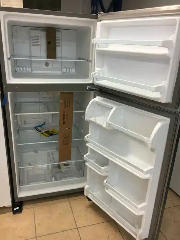 Réfrigérateur Whirlpool 30″ congélateur supérieur, 18 pi³, inox – WRT318FZDM – Image 4